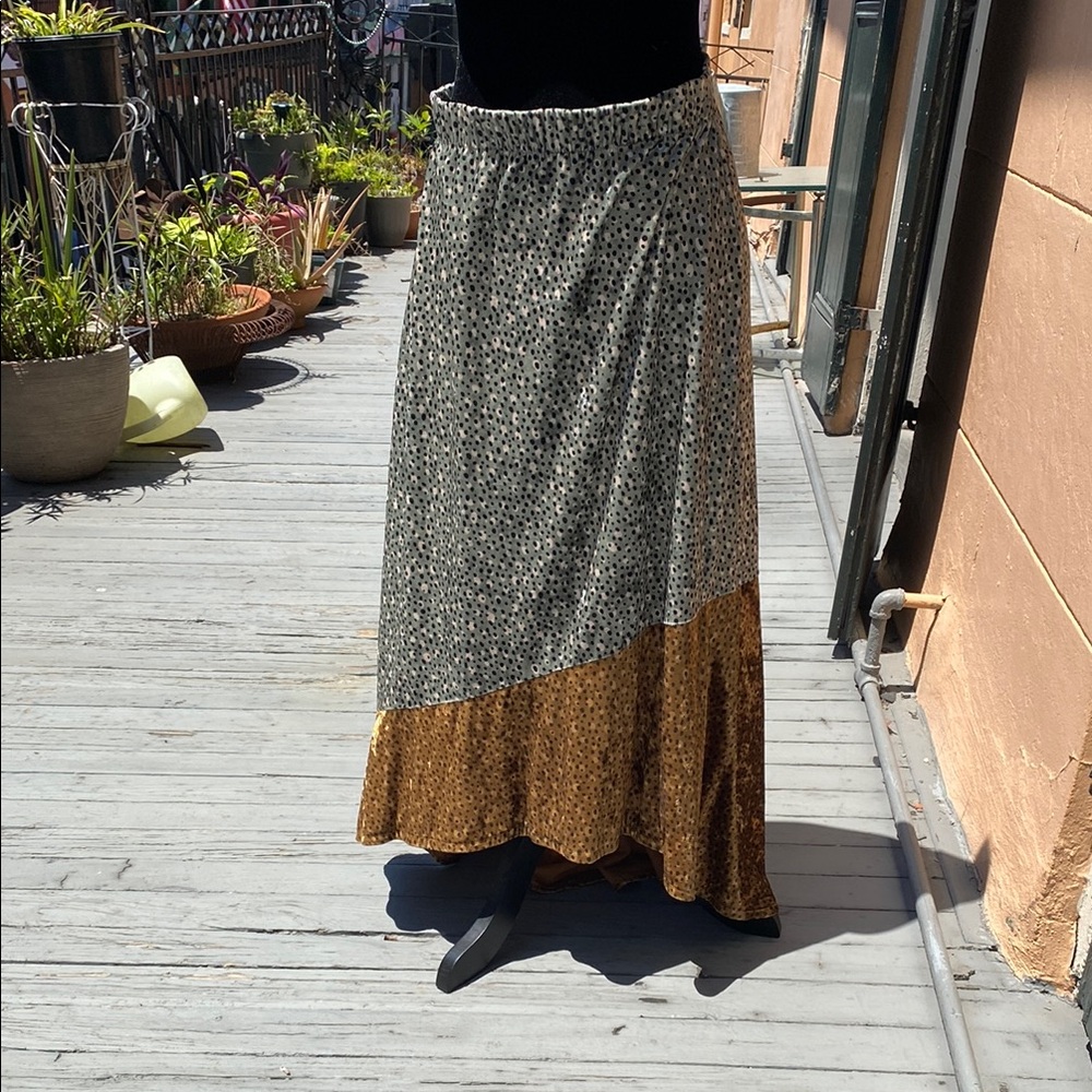 Elegant Multicolor Skirt